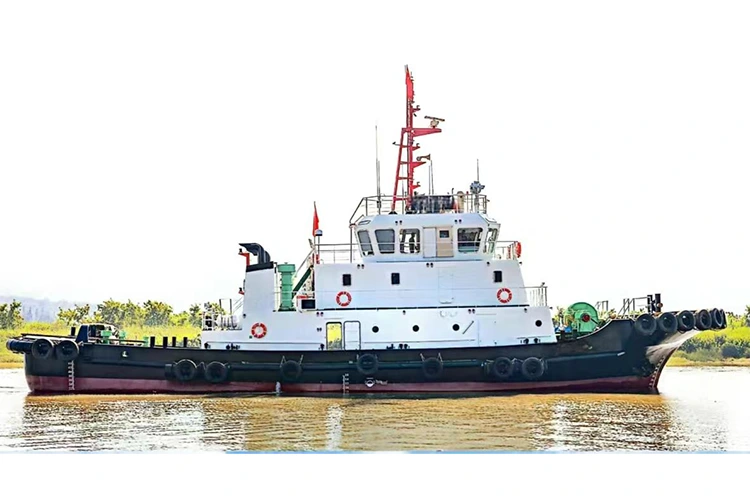 Rimorchiatore con elica a passo regolabile