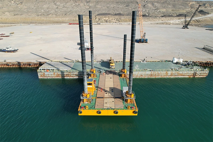 Piattaforma Autosollevante da Scavo