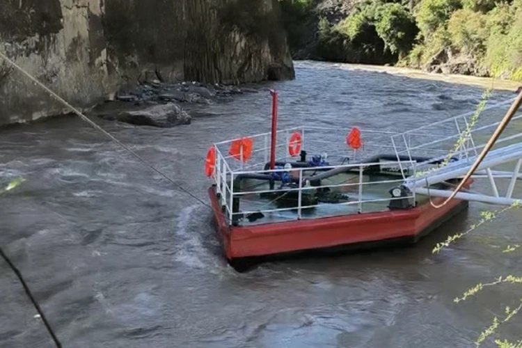 Stazione di pompaggio dell'approvvigionamento idrico post-catastrofe naturale